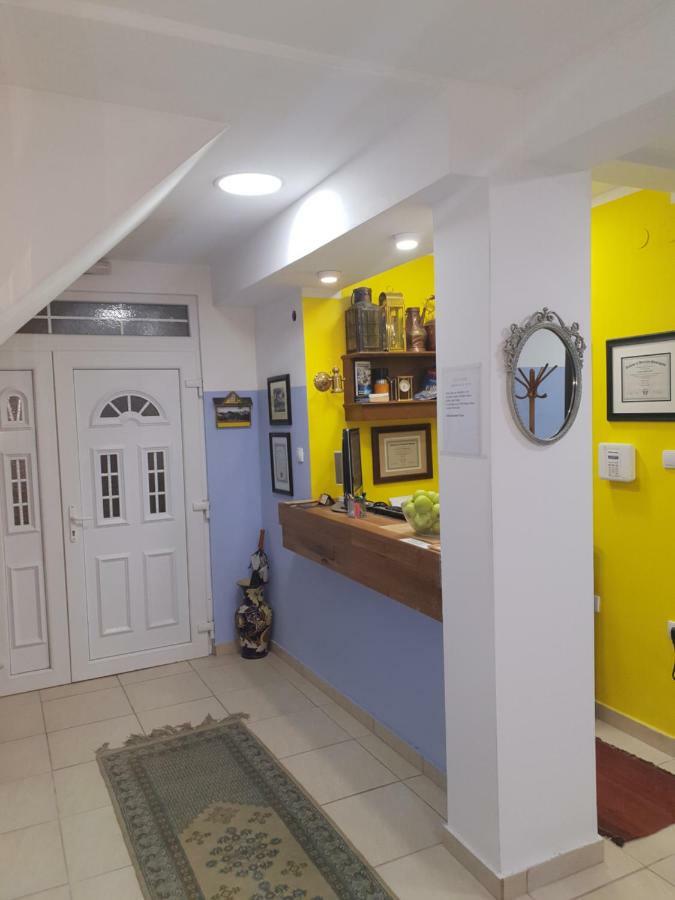 Apartments & Rooms Left River Белград Екстериор снимка